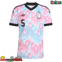 Camisa de Futebol Bélgica Maxim De Cuyper #5 Equipamento Secundário Mundo 2026 Manga Curta